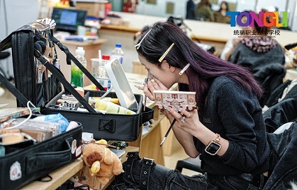 沈阳短期造型化妆培训 统丽学校有完善教学体系