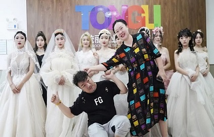 【统丽学校千人大会】你绝对想不到,当对的婚纱遇上对的妆容会有多惊艳? 【统丽学校千人大会】你绝对想不到,当对的婚纱遇上对的妆容会有多惊艳?