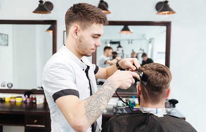 沈阳美发学校的收费情况！