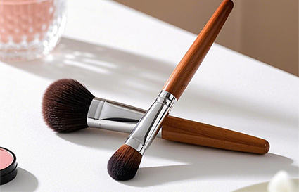 腮红刷和散粉刷有什么区别_沈阳化妆学校