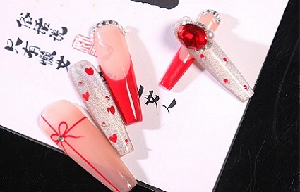 学美甲正规学校课程都适合自己吗？沈阳美甲学校和你说一说