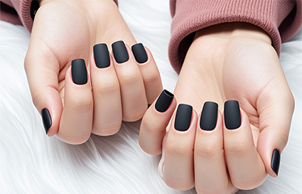 沈阳美甲学校_黑色美甲的搭配