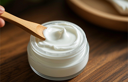 熬了一晚上，皮肤状况差，怎么化妆掩饰才能更显精致？