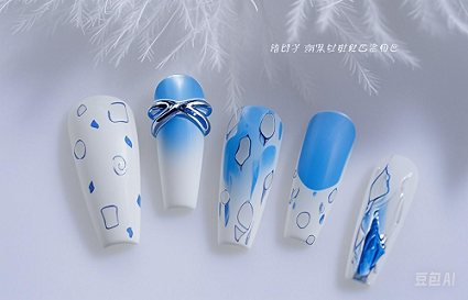 沈阳美甲学校：多久做一次美甲