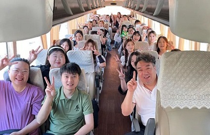 统丽学员集结！郭校长+马小跳带队植物园：日落、晚风、诗和远方，我们都要！