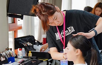 新手怎么更好的学化妆？沈阳化妆学校